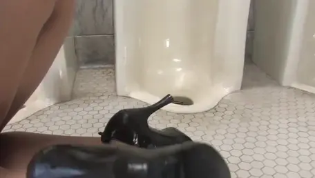 PissingHD.com: Hottest Annie Cruz pissing in the toilet